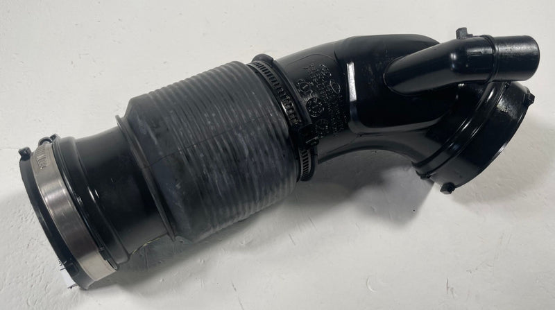 Load image into Gallery viewer, 2021-2026 HYUNDAI SANTA FE ENGINE AIR INTAKE PIPE TUBE 2.5L 28130-L1600 # 113204