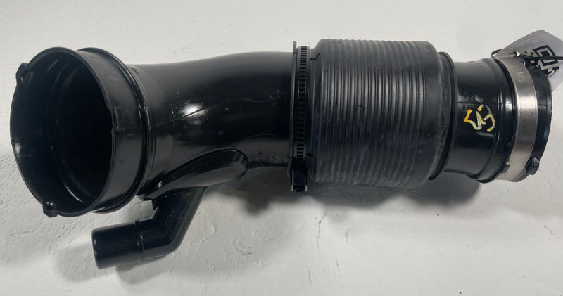 Load image into Gallery viewer, 2021-2026 HYUNDAI SANTA FE ENGINE AIR INTAKE PIPE TUBE 2.5L 28130-L1600 # 113204