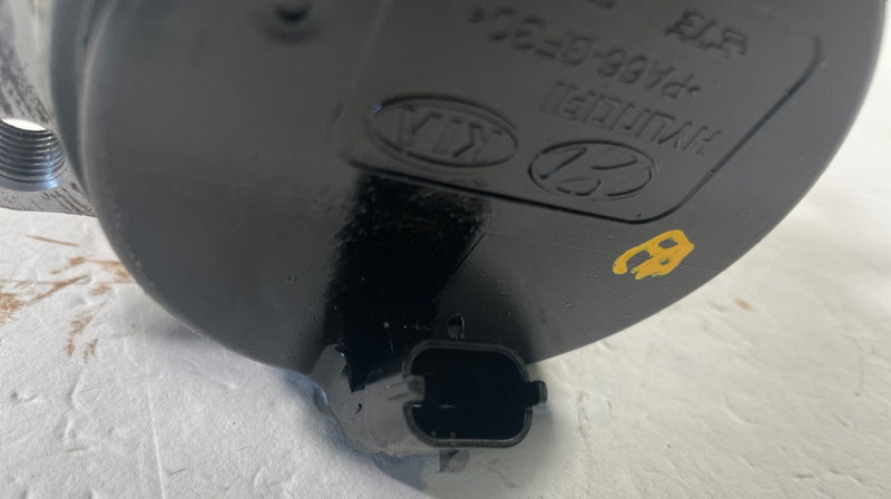 Load image into Gallery viewer, 21-26 HYUNDAI SANTA FE REAR LH OR RH SIDE SPINDLE KNUCKLE HUB ONLY 2.5L # 113183