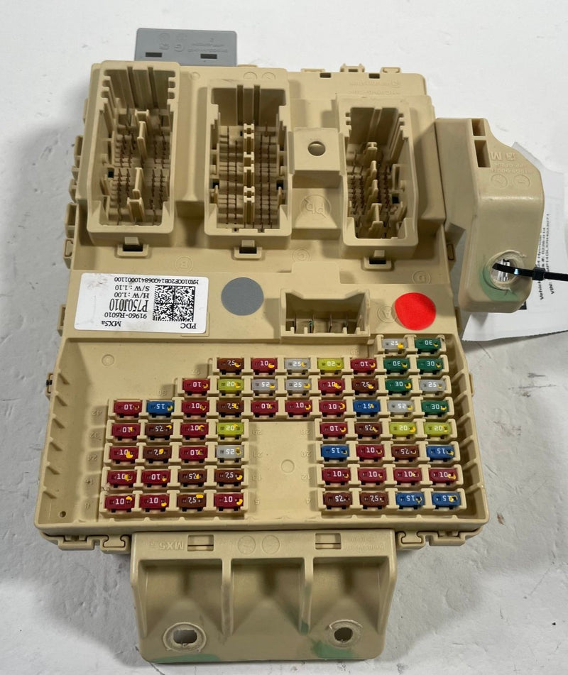 Load image into Gallery viewer, 24-26 HYUNDAI SANTA FE INTERIOR CABIN FUSE RELAY JUNCTION BOX BLOCK 2.5L #113199