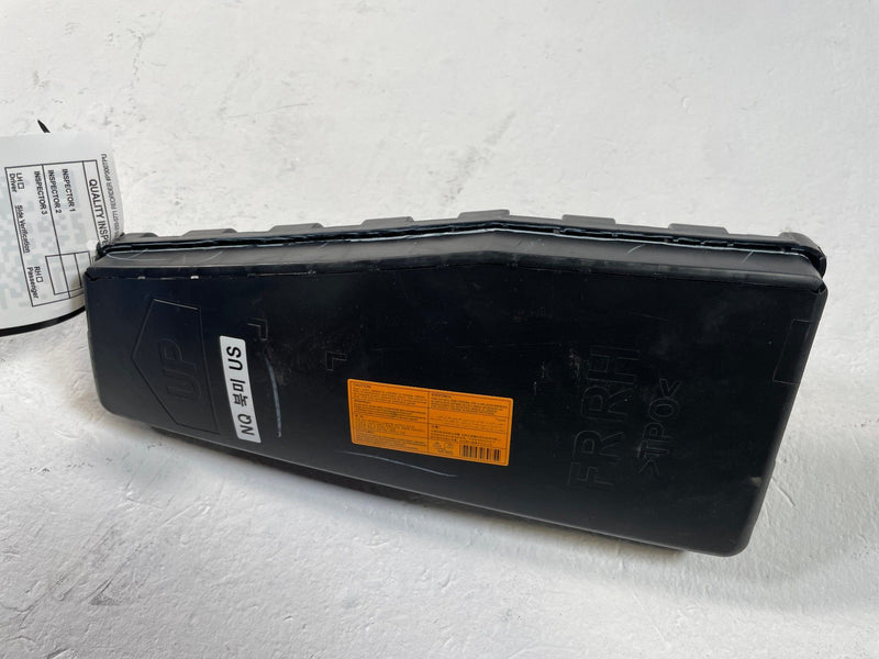 Load image into Gallery viewer, 2023-2025 KIA SPORTAGE FRONT RIGHT PASSENGER SIDE SEAT AIRBAG AIR BAG # 109188