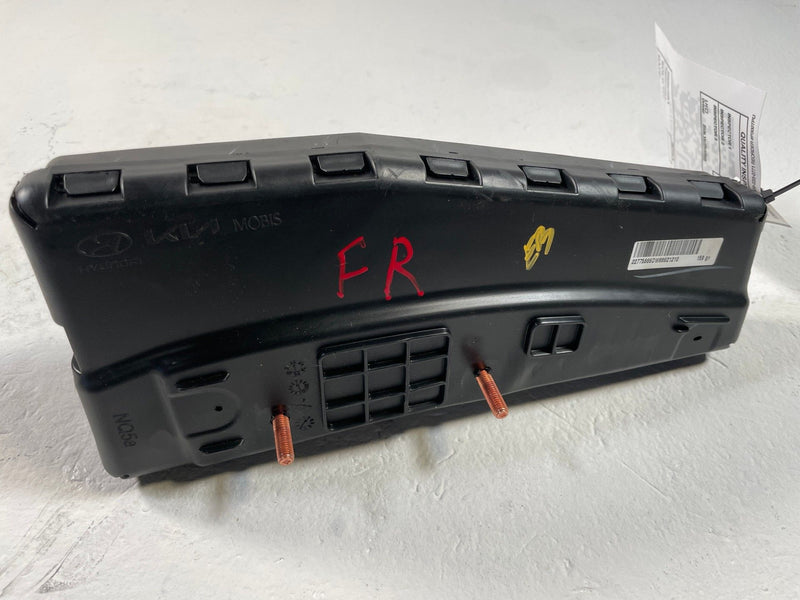 Load image into Gallery viewer, 2023-2025 KIA SPORTAGE FRONT RIGHT PASSENGER SIDE SEAT AIRBAG AIR BAG # 109188