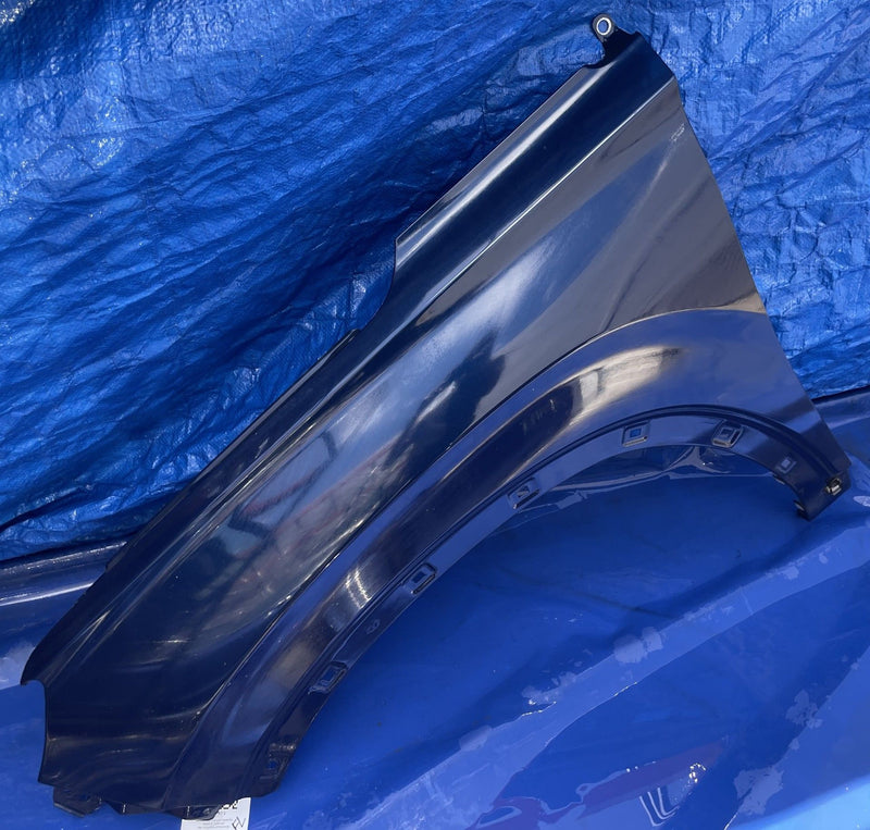 Load image into Gallery viewer, HYUNDAI SANTA FE FRONT LEFT DRIVER SIDE FENDER ASSEMBLY BLUE (ST2) 19-23 #107973