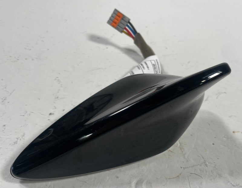 Load image into Gallery viewer, 2024 - 2026 HYUNDAI SANTA FE EXTERIOR SHARK ROOF FIN RADIO ANTENA BLACK # 113208