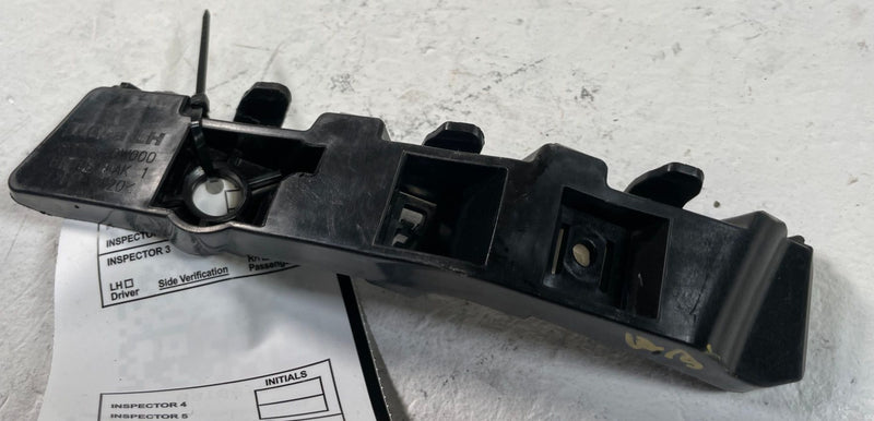 Load image into Gallery viewer, 23-25 KIA SPORTAGE FRONT LEFT DRIVER BUMPER OUTER SUPPORT BRACKET 2.5L # 109160