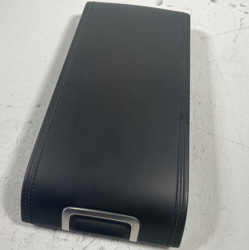 Load image into Gallery viewer, 2024-2026 HYUNDAI SANTA FE CENTER CONSOLE LID ARMREST ARM REST BLACK # 113227