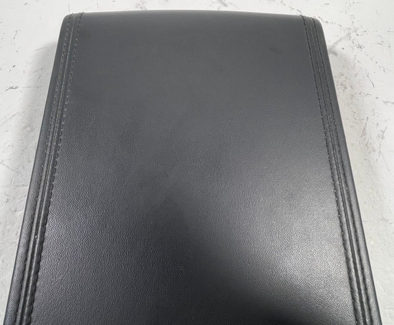 Load image into Gallery viewer, 2024-2026 HYUNDAI SANTA FE CENTER CONSOLE LID ARMREST ARM REST BLACK # 113227