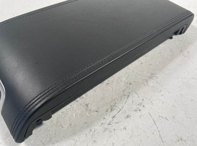 Load image into Gallery viewer, 2024-2026 HYUNDAI SANTA FE CENTER CONSOLE LID ARMREST ARM REST BLACK # 113227