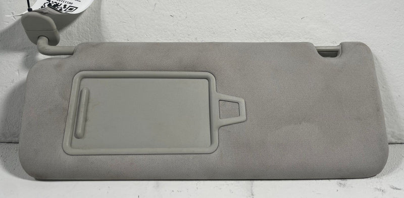 Load image into Gallery viewer, 24 - 26 HYUNDAI SANTA FE FRONT LEFT DRIVER SIDE SUNVISOR SUN VISOR GRAY # 113188
