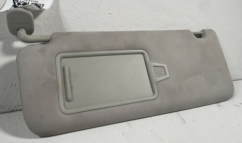 Load image into Gallery viewer, 24 - 26 HYUNDAI SANTA FE FRONT LEFT DRIVER SIDE SUNVISOR SUN VISOR GRAY # 113188