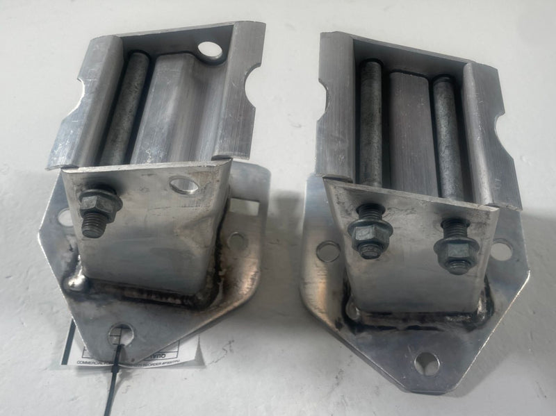 Load image into Gallery viewer, 22-25 HONDA PASSPORT FRONT LEFT & RIGHT BUMPER REINFORCEMENT BRACKET # 107815