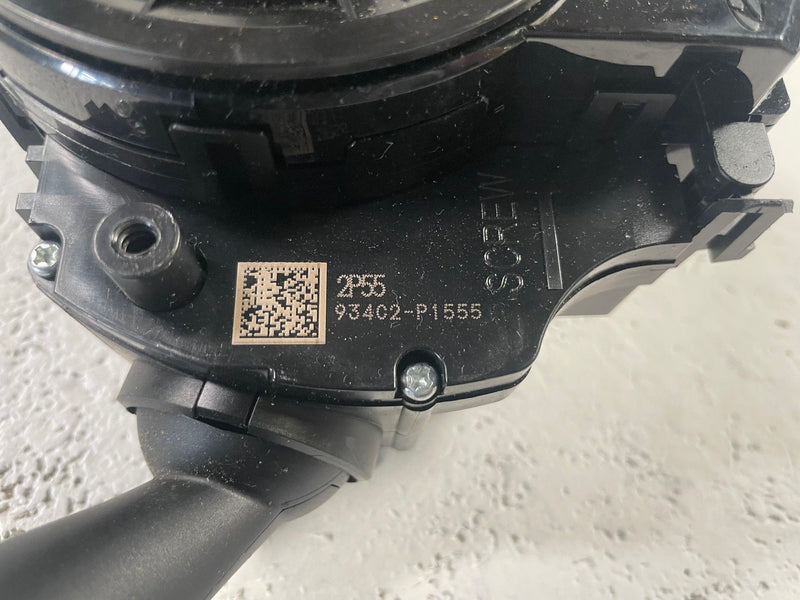 Load image into Gallery viewer, 23-25 KIA SPORTAGE STEERING COLUMN WIPER & TURN SIGNAL COMBINATION SWITCH 113260