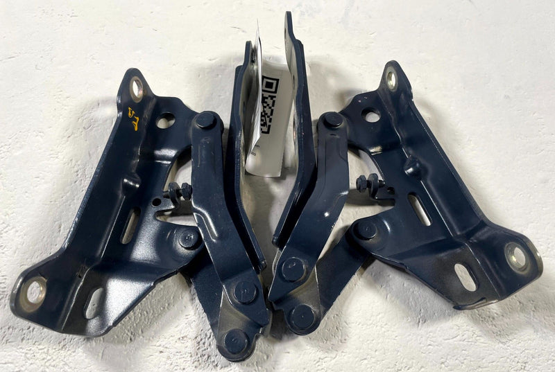 Load image into Gallery viewer, 22-26 HYUNDAI TUCSON FRONT LEFT & RIGHT HOOD BONNET HINGE PAIR BLUE 2.5L #111995