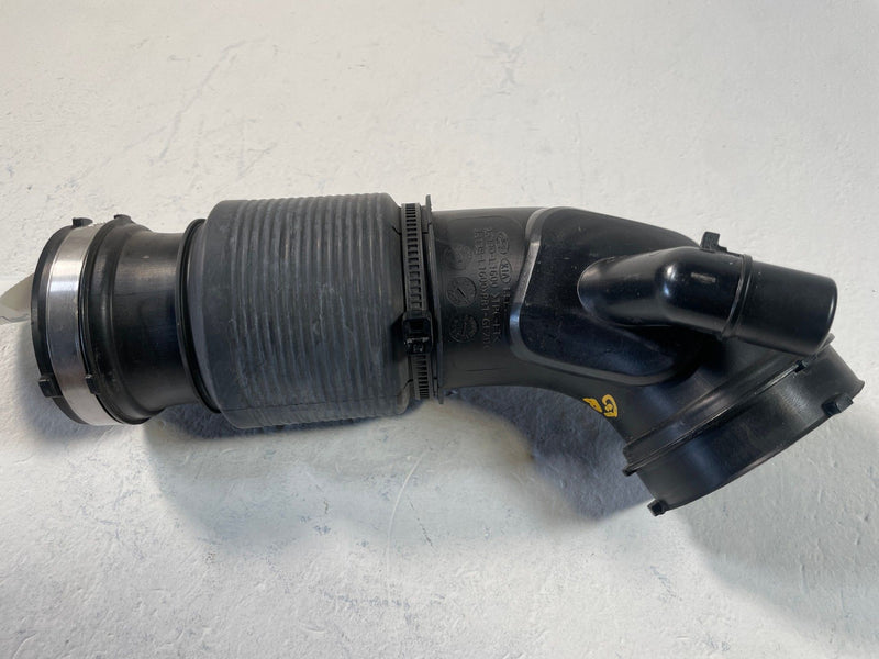 Load image into Gallery viewer, 2021-2026 HYUNDAI SANTA FE ENGINE AIR INTAKE PIPE TUBE 2.5L 28130-L1600 # 109264