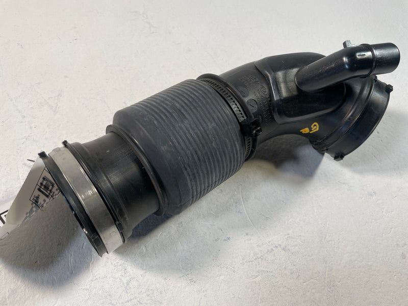 Load image into Gallery viewer, 2021-2026 HYUNDAI SANTA FE ENGINE AIR INTAKE PIPE TUBE 2.5L 28130-L1600 # 109264
