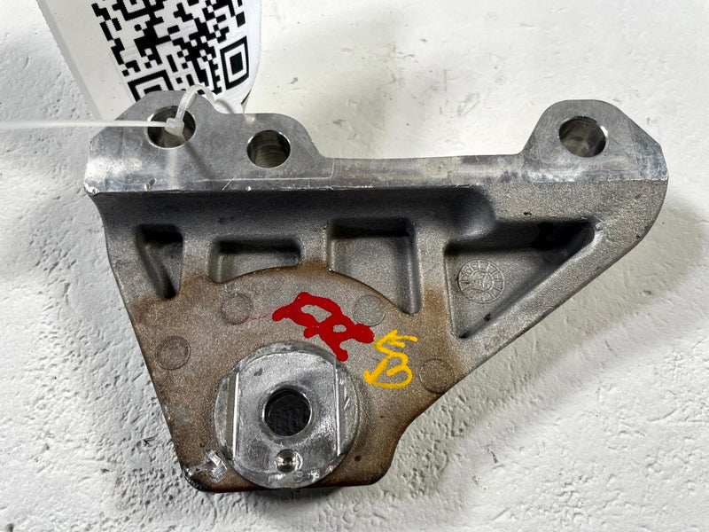 Load image into Gallery viewer, 2025-2026 HYUNDAI TUCSON RIGHT ENGINE MOTOR MOUNT SUPPORT BRACKET 2.5L # 112019