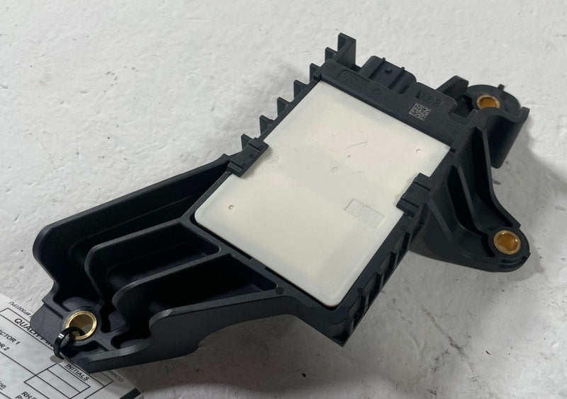 Load image into Gallery viewer, 19-25 HONDA PASSPORT REAR RIGHT PASSENGER SIDE BLIND SPOT RADAR SENSOR # 107809