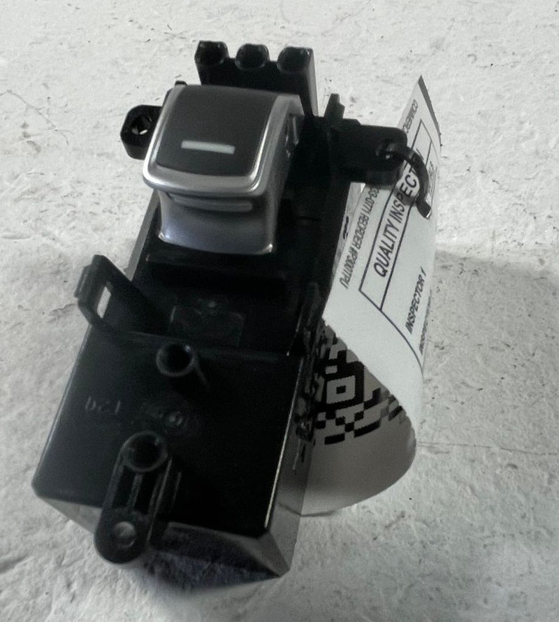 Load image into Gallery viewer, 22-26 HONDA CIVIC ACCORD HR-V REAR LH OR RH SIDE POWER DOOR WINDOW SWITCH 107992