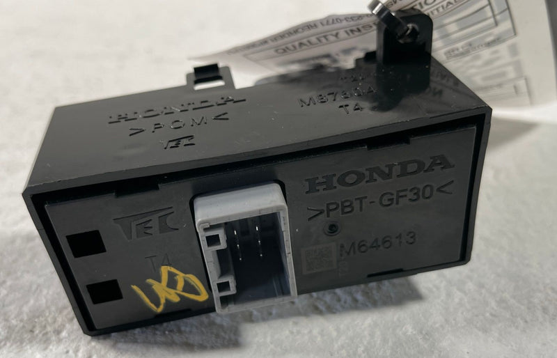 Load image into Gallery viewer, 22-26 HONDA CIVIC ACCORD HR-V REAR LH OR RH SIDE POWER DOOR WINDOW SWITCH 107992