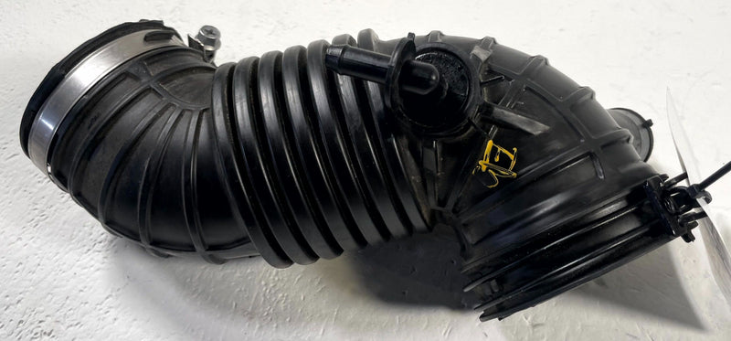Load image into Gallery viewer, 2022-26 HYUNDAI TUCSON ENGINE AIR INTAKE HOSE TUBE PIPE 2.5L 28130CW200 # 111997
