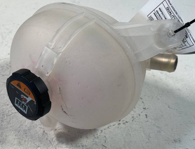 Load image into Gallery viewer, 21-26 HYUNDAI TUCSON SANTA FE ENGINE COOLANT RESERVOIR TANK BOTTLE 2.5L # 109277