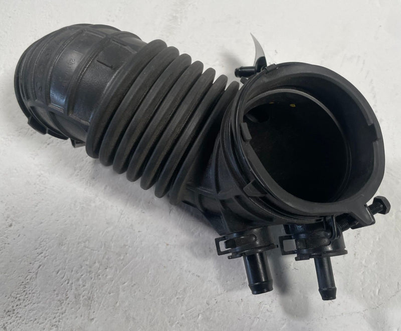 Load image into Gallery viewer, 2023-2026 KIA SPORTAGE ENGINE AIR CLEANER INTAKE HOSE TUBE PIPE 2.5L # 113265