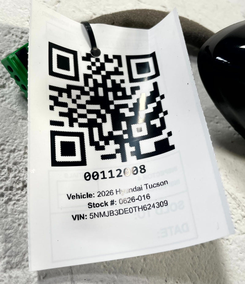 Load image into Gallery viewer, 2025-2026 HYUNDAI TUCSON REAR ROOF SHARK FIN ANTENNA MODULE 96210CW300EB #112008