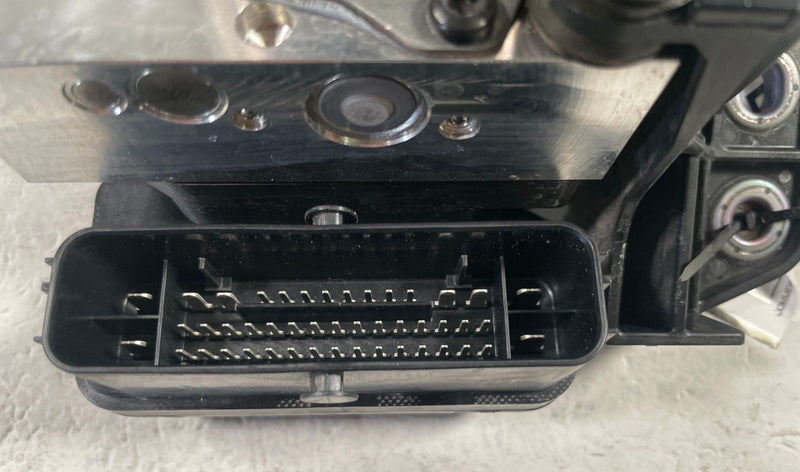 Load image into Gallery viewer, 2024 - 2026 KIA SPORTAGE ABS ANTI LOCK BRAKE PUMP CONTROL MODULE 2.5L # 113273