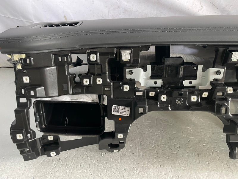 Load image into Gallery viewer, 2024 - 2026 HYUNDAI SANTA FE FRONT DASHBOARD INSTRUMENT PANEL ASSEMBLY # 112881