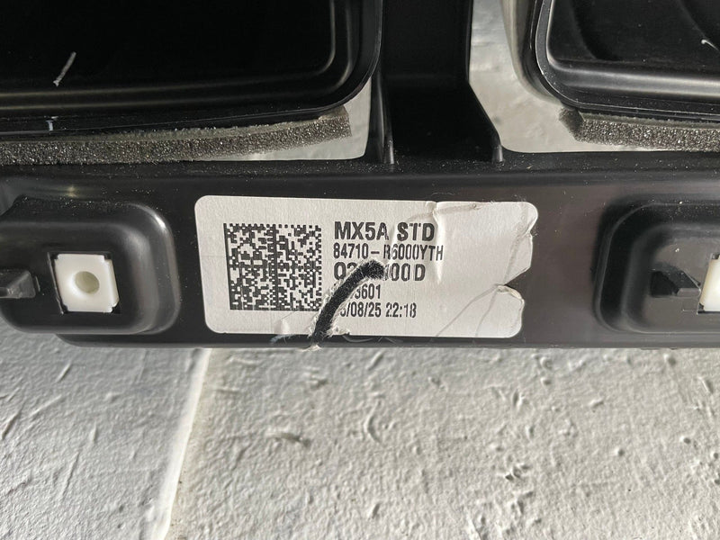 Load image into Gallery viewer, 2024 - 2026 HYUNDAI SANTA FE FRONT DASHBOARD INSTRUMENT PANEL ASSEMBLY # 112881