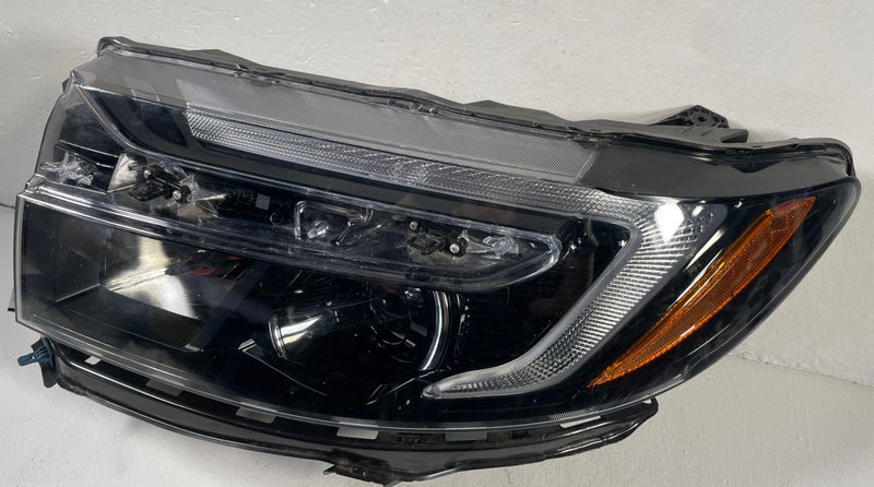 Load image into Gallery viewer, 2022-2025 HONDA PASSPORT LEFT DRIVER SIDE LED HEADLIGHT HEADLAMP # 107894