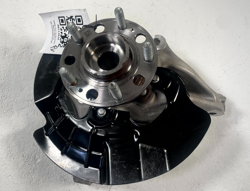 Load image into Gallery viewer, 2022-2026 HYUNDAI TUCSON FWD FRONT LEFT SIDE STEERING KNUCKLE W/ HUB # 112024