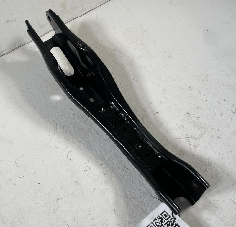 Load image into Gallery viewer, 2019 - 2025 HONDA PASSPORT REAR LEFT SIDE SUSPENSION LOWER CONTROL ARM # 107853