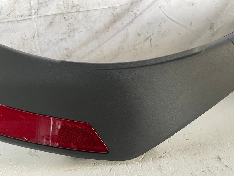 Load image into Gallery viewer, 2024-2025 HYUNDAI SANTA FE REAR PASSENGER SIDE WHEEL ARCH TRIM MOLDING # 112863