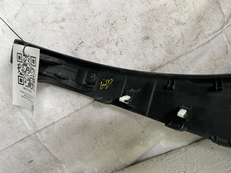 Load image into Gallery viewer, 2024-2025 HYUNDAI SANTA FE REAR PASSENGER SIDE WHEEL ARCH TRIM MOLDING # 112863