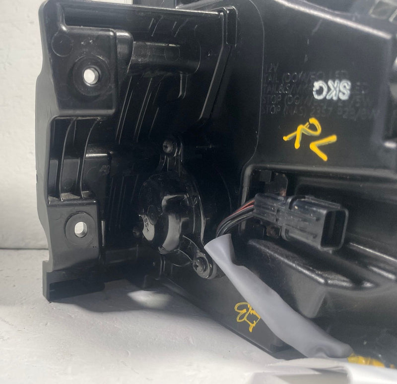 Load image into Gallery viewer, 2023-25 KIA SPORTAGE REAR LEFT DRIVER SIDE LED OUTER TAILLIGHT LAMP 2.5L #113303