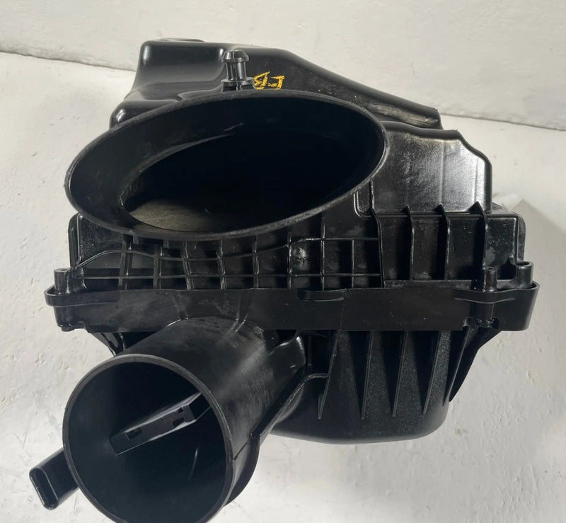 Load image into Gallery viewer, 2018-2026 CHEVROLET EQUINOX ENGINE AIR CLEANER INTAKE FILTER HOUSING BOX #112406