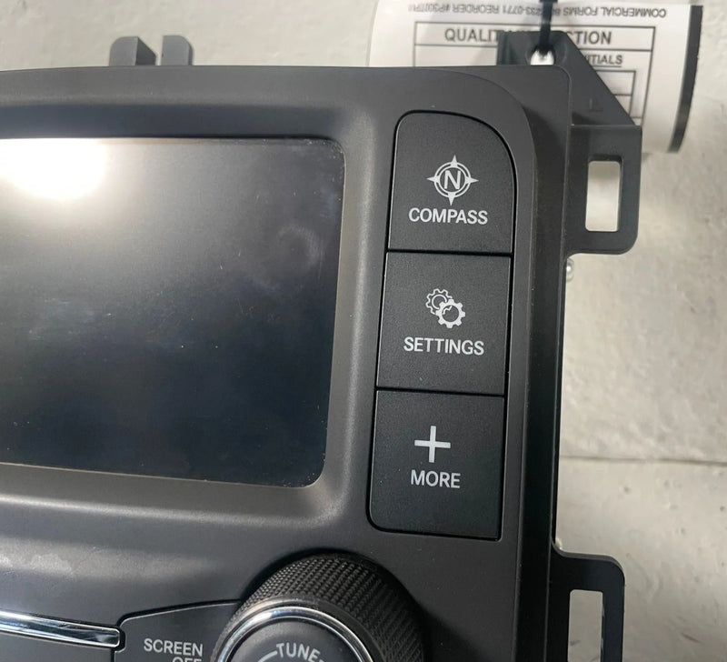 Load image into Gallery viewer, 21-22 JEEP GLADIATOR MULTIMEDIA RADIO RECEIVER 5" DISPLAY W/O SATELLITE # 114172
