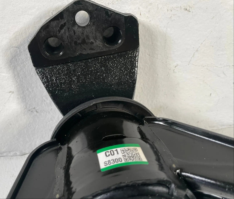 Load image into Gallery viewer, 2020-2025 HYUNDAI PALISADE FRONT RIGHT SIDE ENGINE MOUNT SUPPORT BRACKET #107902