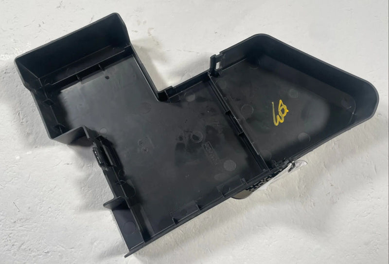 Load image into Gallery viewer, 2020 - 2026 FORD EXPLORER FRONT UPPER BATTERY TRAY COVER PANEL BRACKET # 111045