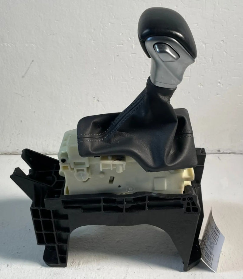 Load image into Gallery viewer, 2020-2025 KIA TELLURIDE GEAR SELECTOR FLOOR SHIFTER W/ SHIFT KNOB #107145