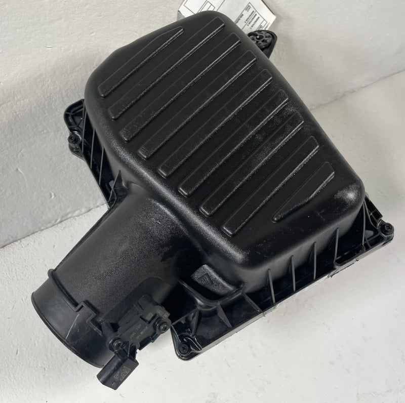 Load image into Gallery viewer, 2018-2026 CHEVROLET EQUINOX ENGINE AIR CLEANER INTAKE FILTER HOUSING BOX #112406