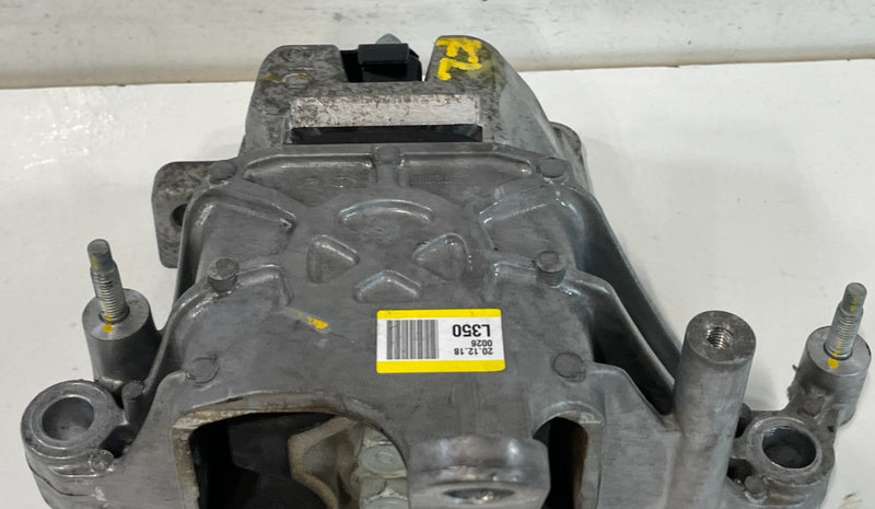 Load image into Gallery viewer, 2020-2024 HYUNDAI SONATA FWD TRANSMISSION LEFT MOUNT SUPPORT BRACKET # 102065