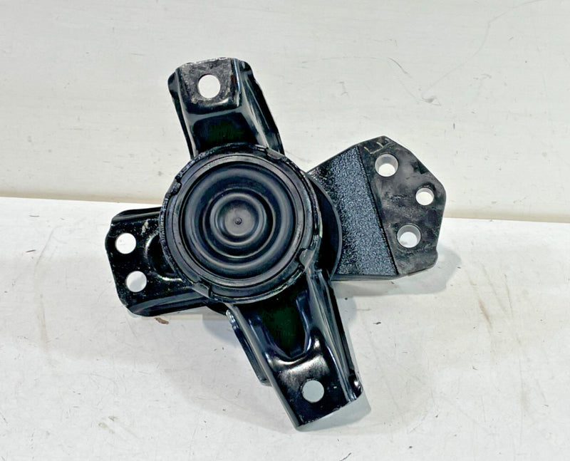 Load image into Gallery viewer, 20-25 HYUNDAI PALISADE AWD FRONT RIGHT SIDE ENGINE MOUNT SUPPORT BRACKET # 99226