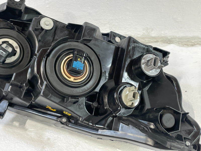 Load image into Gallery viewer, 2016-2019 HONDA CIVIC LEFT DRIVER SIDE HALOGEN HEADLIGHT HEADLAMP # IG11-HDS1074