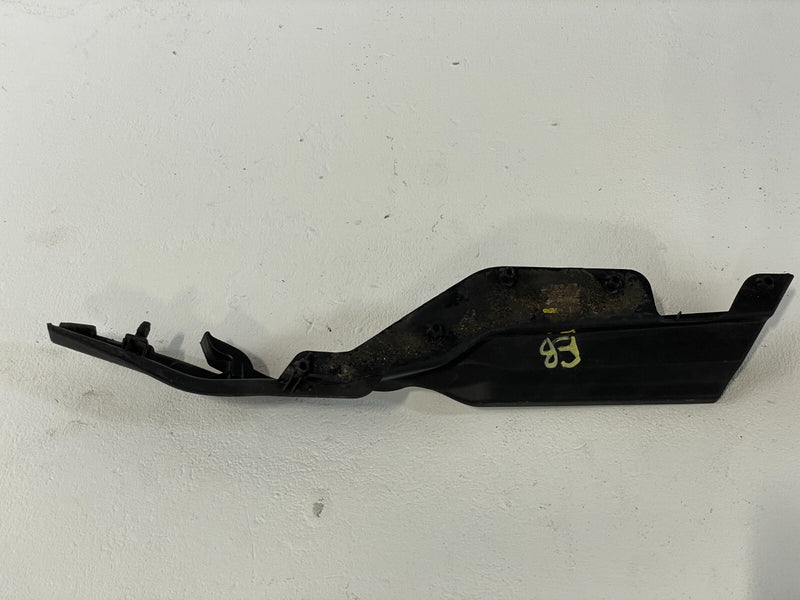 Load image into Gallery viewer, 2016 - 2020 HONDA HR-V FRONT RIGHT PASSENGER SIDE WINDSHIELD TRIM BLACK # 84672