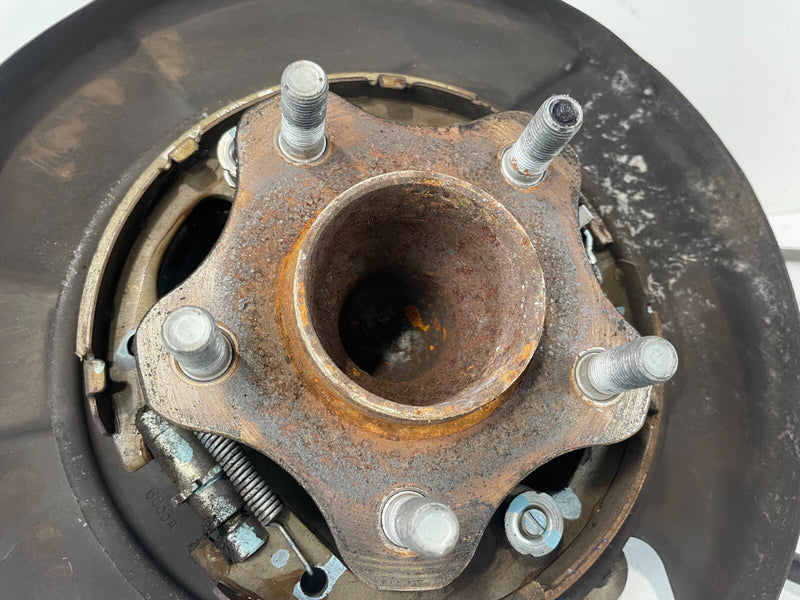 Load image into Gallery viewer, 13-20 INFINITI QX60 FWD REAR LEFT SIDE SPINDLE KNUCKLE W/ BEARING HUB # 84376