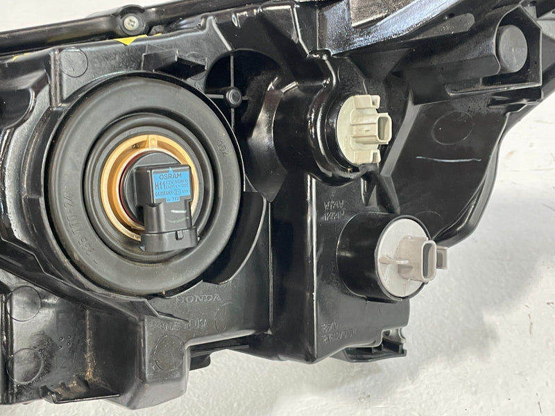 Load image into Gallery viewer, 2016-2019 HONDA CIVIC RIGHT PASSENGER HALOGEN HEADLIGHT HEADLAMP # IG16-HDS1073