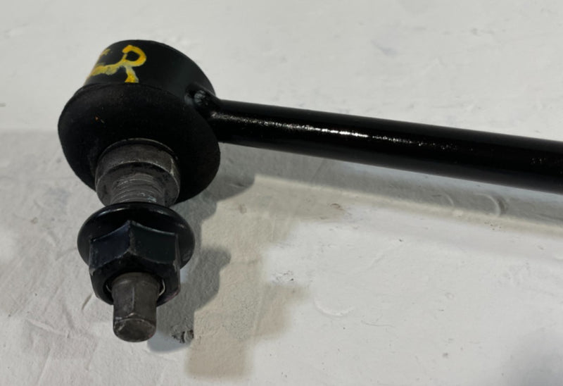 Load image into Gallery viewer, HYUNDAI SANTA FE PALISADE FRONT LH OR RH STABILIZER SWAY BAR END LINK # 104379