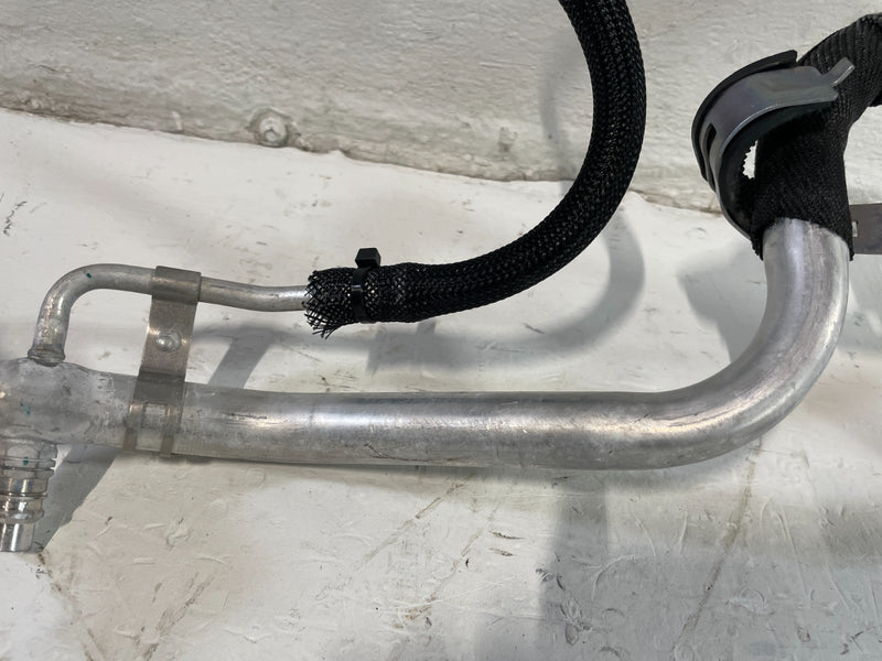 Load image into Gallery viewer, 20-25 CADILLAC CT5 AC AIR CONDITIONING HEAT EXCHANER HOSE TUBE LINE 2.0L #105038